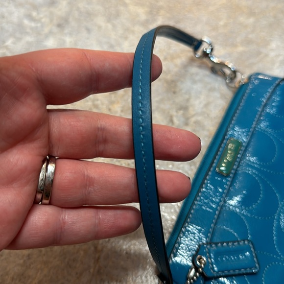Coach Wristlet Teal Mermaid Patent Leather Signature Pattern C pattern - Picture 5 of 5